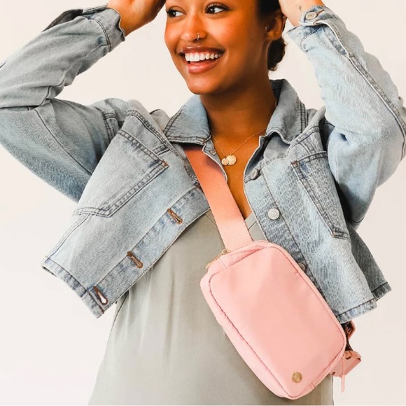 Pink Belt bag with flowered detachable scarf - Picture 5 of 8